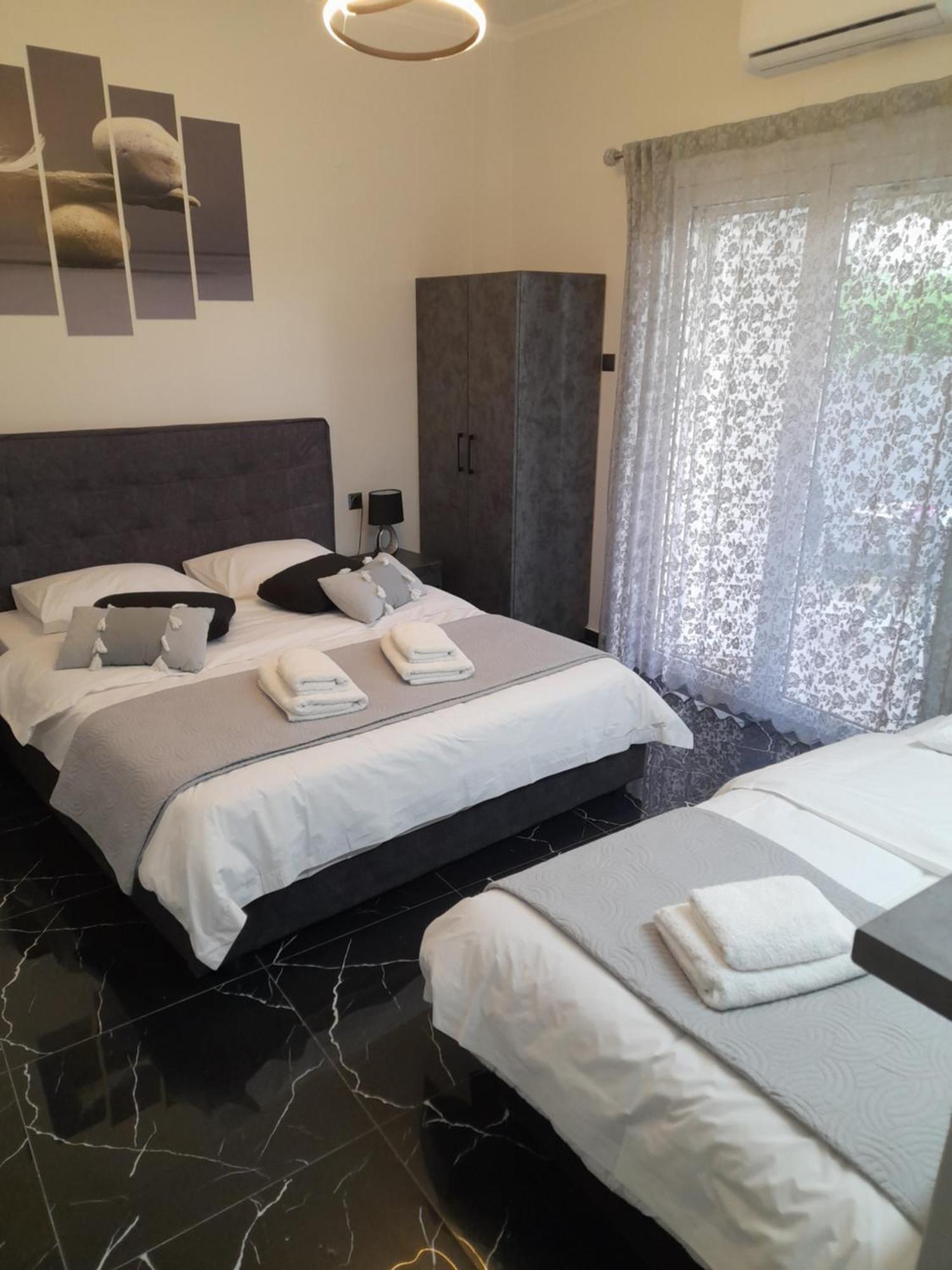 Chris Luxury Studio Ioannina Luaran gambar